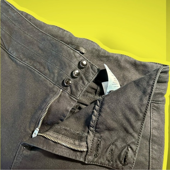 PAIGE Denim ‘Corset Genevieve’ Jeans in “Boss Black” with Raw Hem Size 30 - Picture 5 of 11